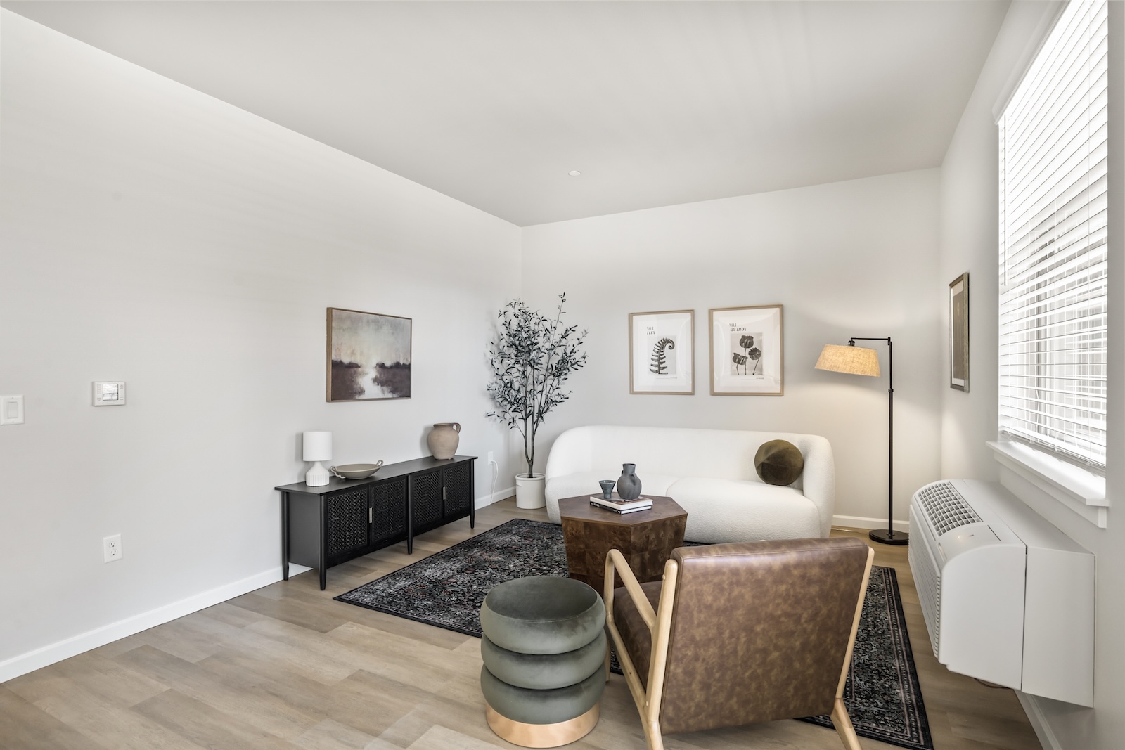 2x2 Living Room