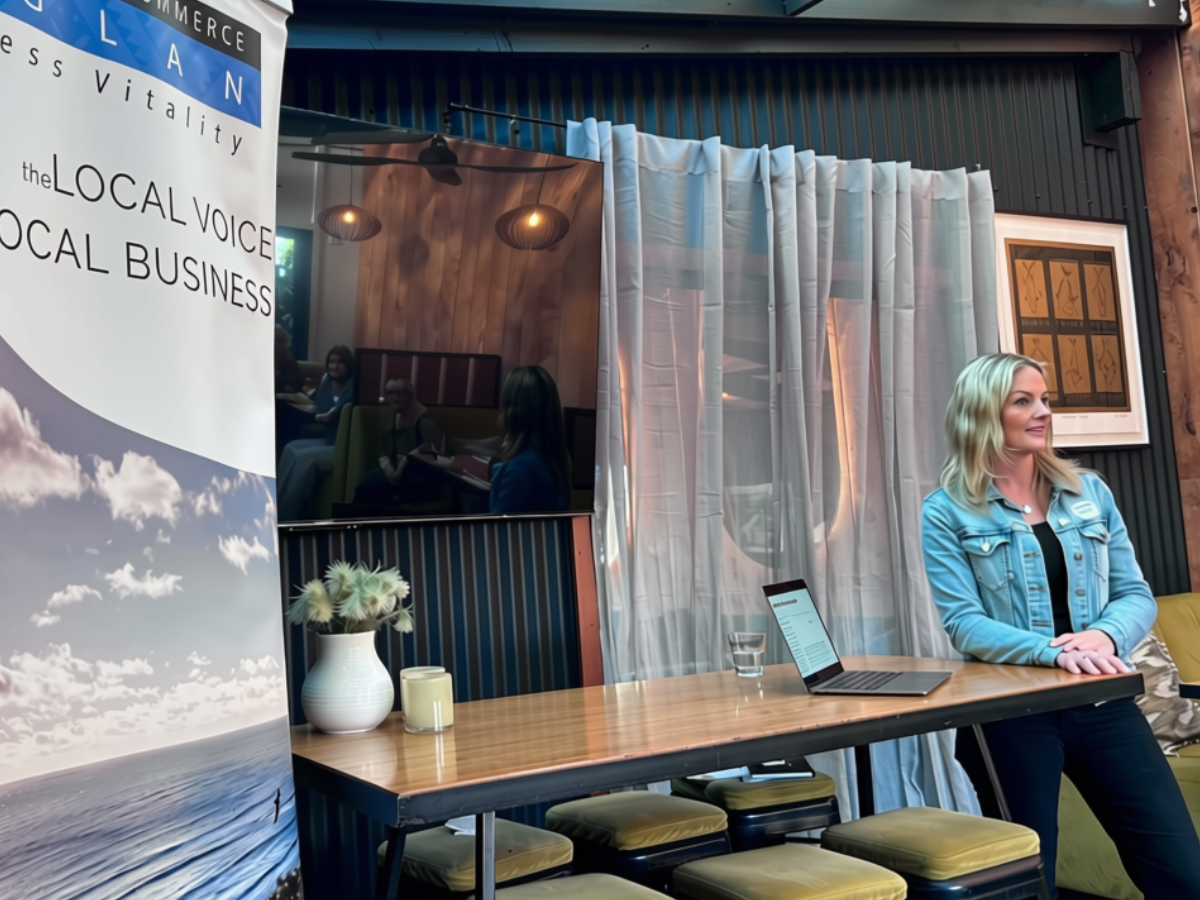 Kendyl Coleman at a Raglan Business Chamber event with her laptop