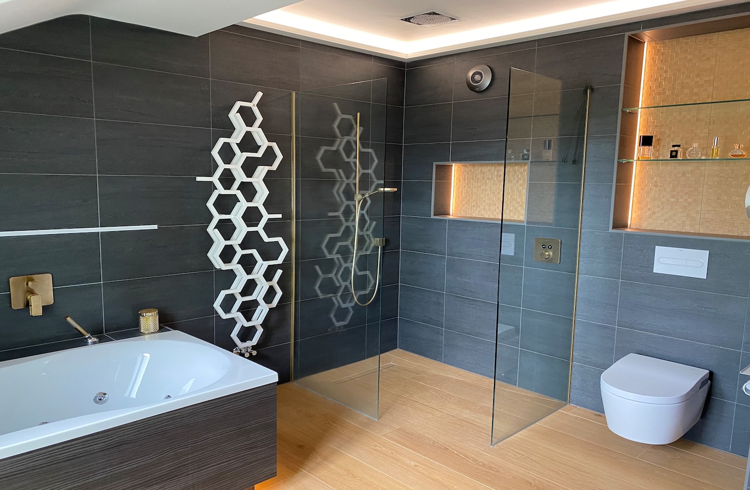 Moss Court finished bathroom in Sanderstead