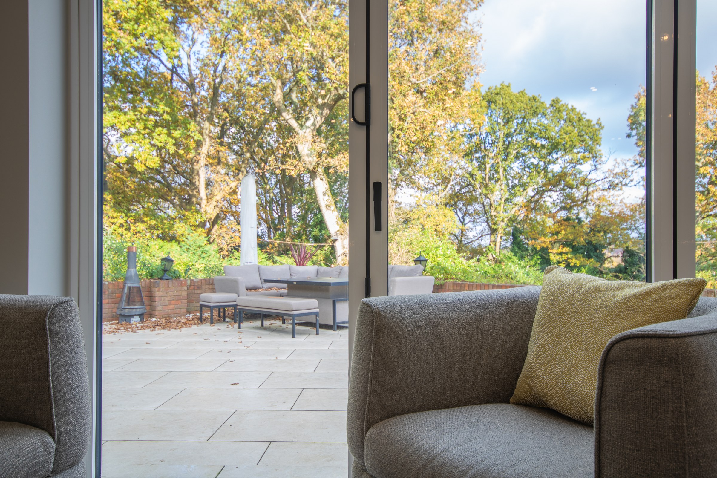 Surrey Peaks living space opening onto the rear terrace