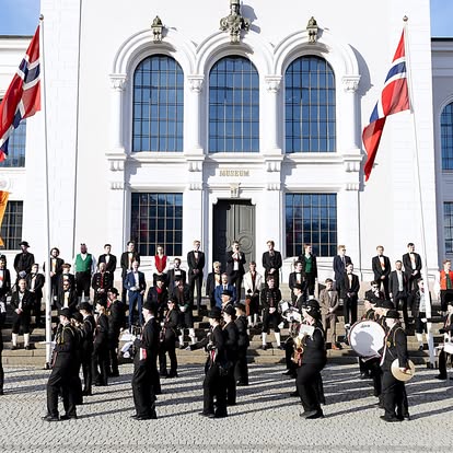 Lungegaardens Musikkorps på Muséplass i 2024. Foto: Silje Katrine Robinson.