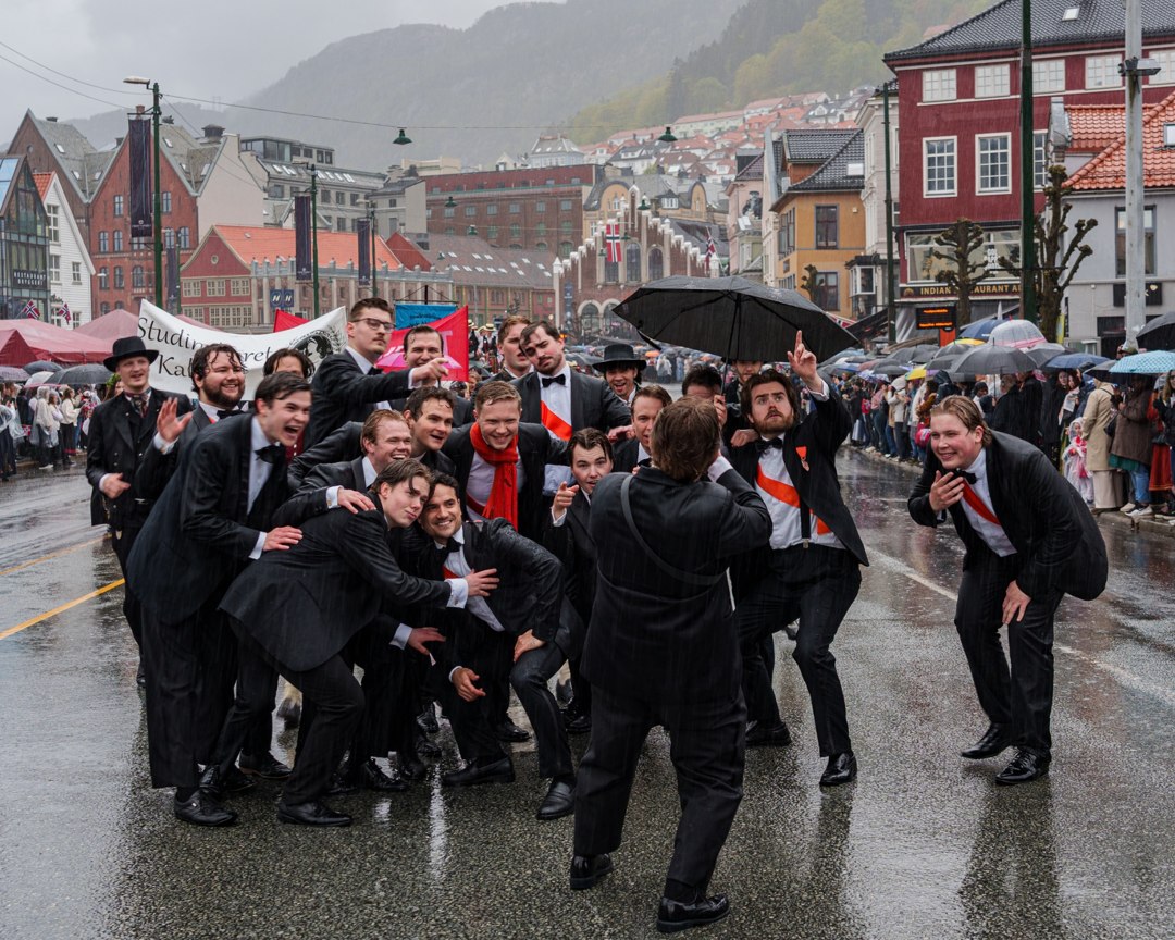 Studenter i 17. mai-prosesjonen – A7400546
