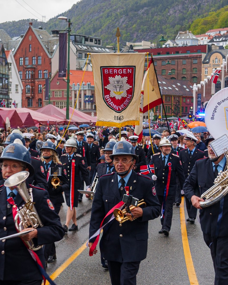 Korps i 17. mai-prosesjonen – A7400165