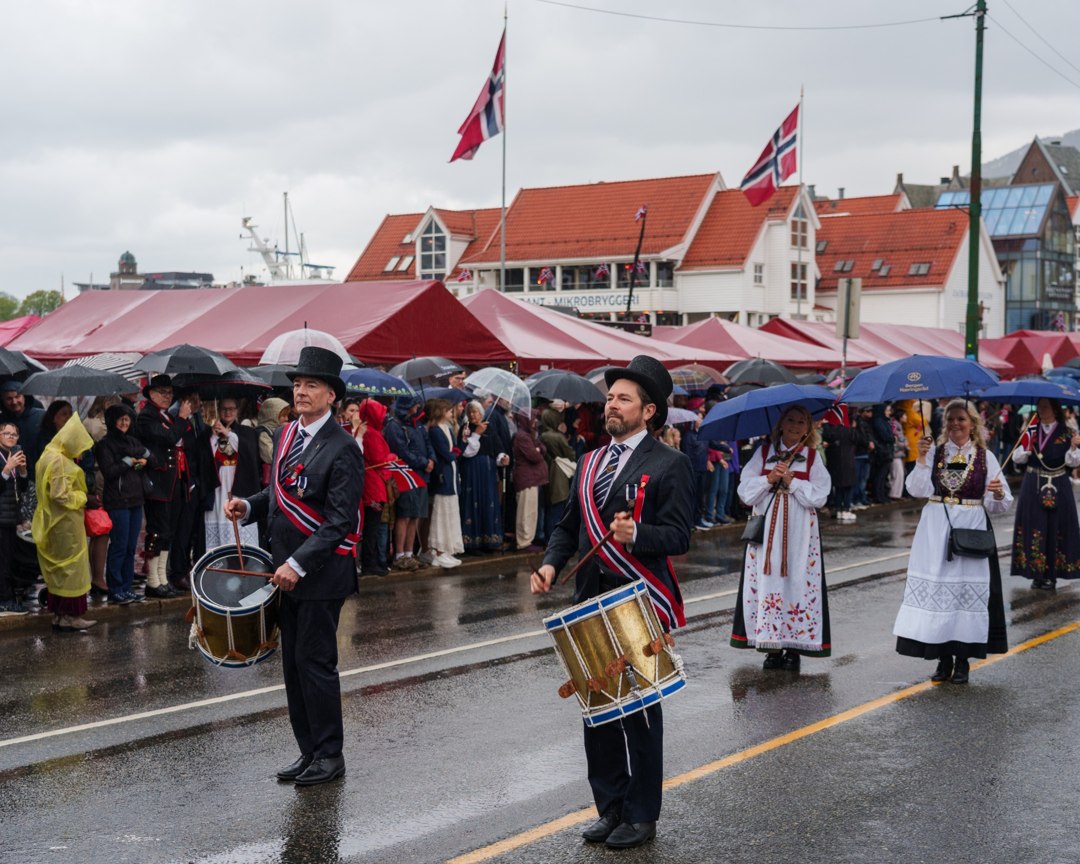 Korps i 17. mai-prosesjonen – A7400301