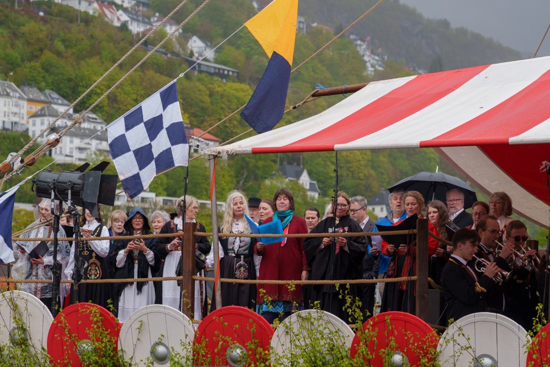 Kor på Vikingskipet under feiringen – A7401285