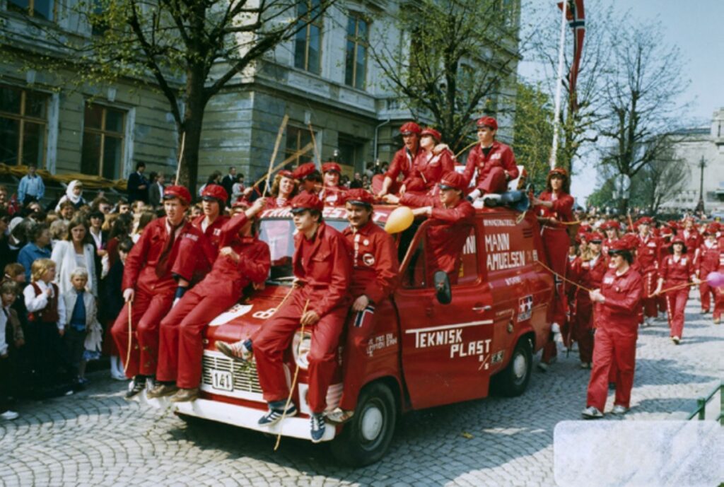 Overfylt russebil 17. mai 1983