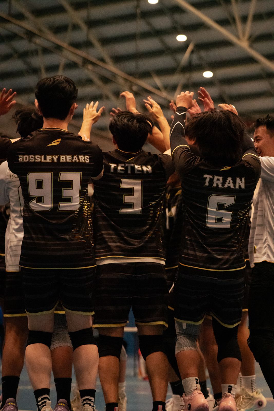 Bossley Bears players in a huddle after a game