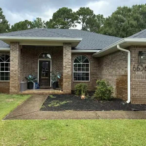 Navarre Brick Home — solar film installed by Elite Window Tinting, Navarre FL