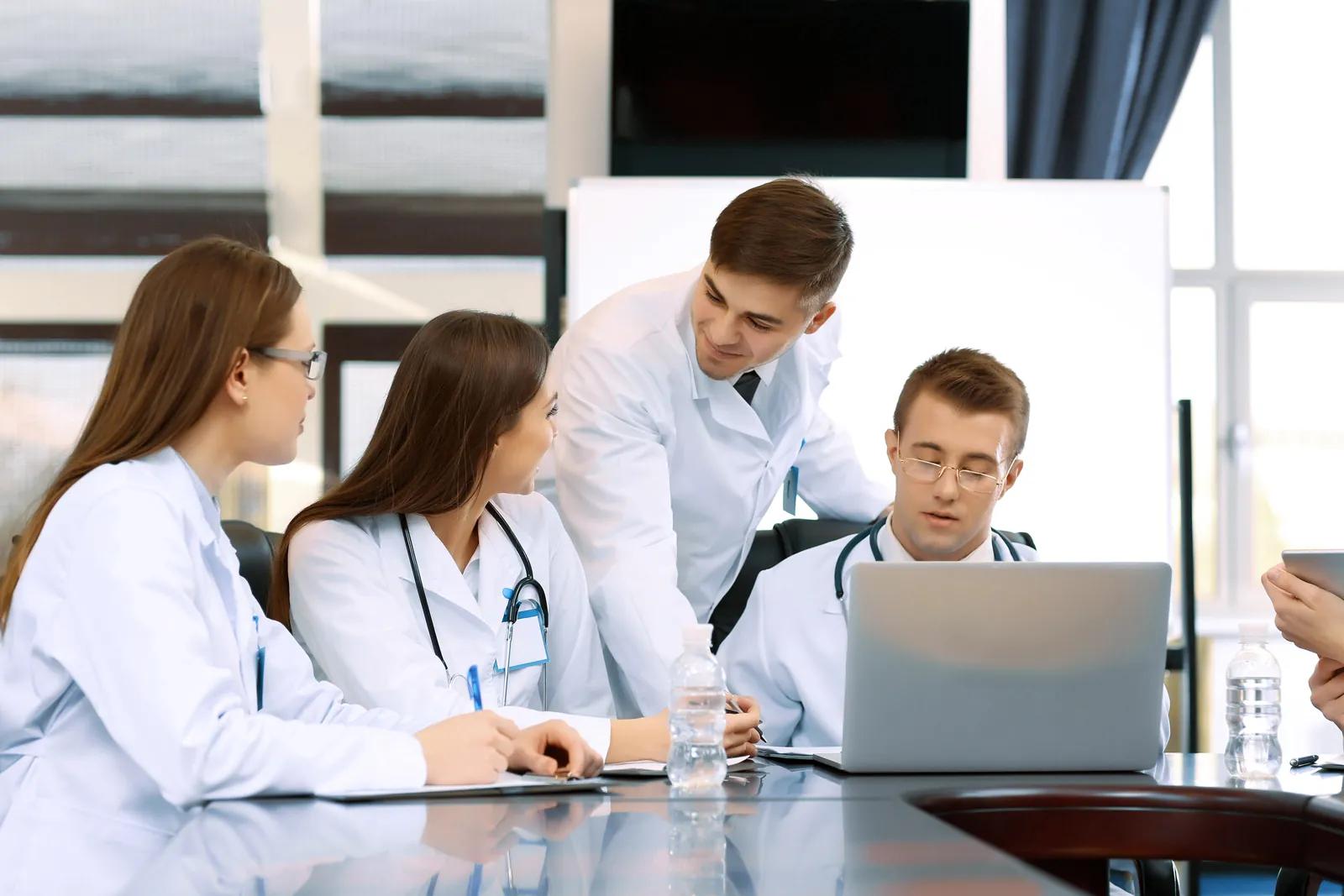 Optometric clinical leaders collaborating
