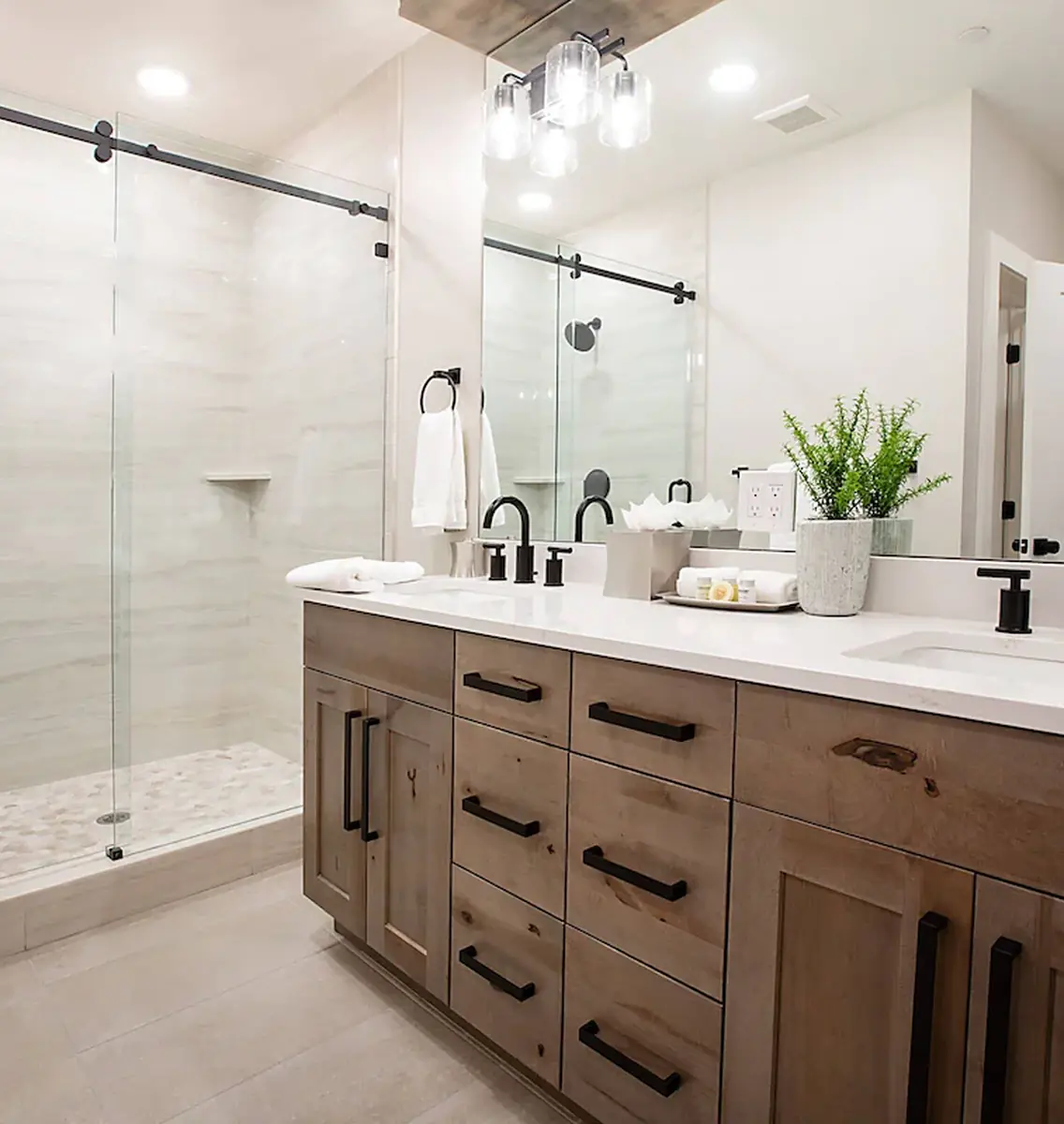 Guest bathroom at Black Rock Mountain Resort
