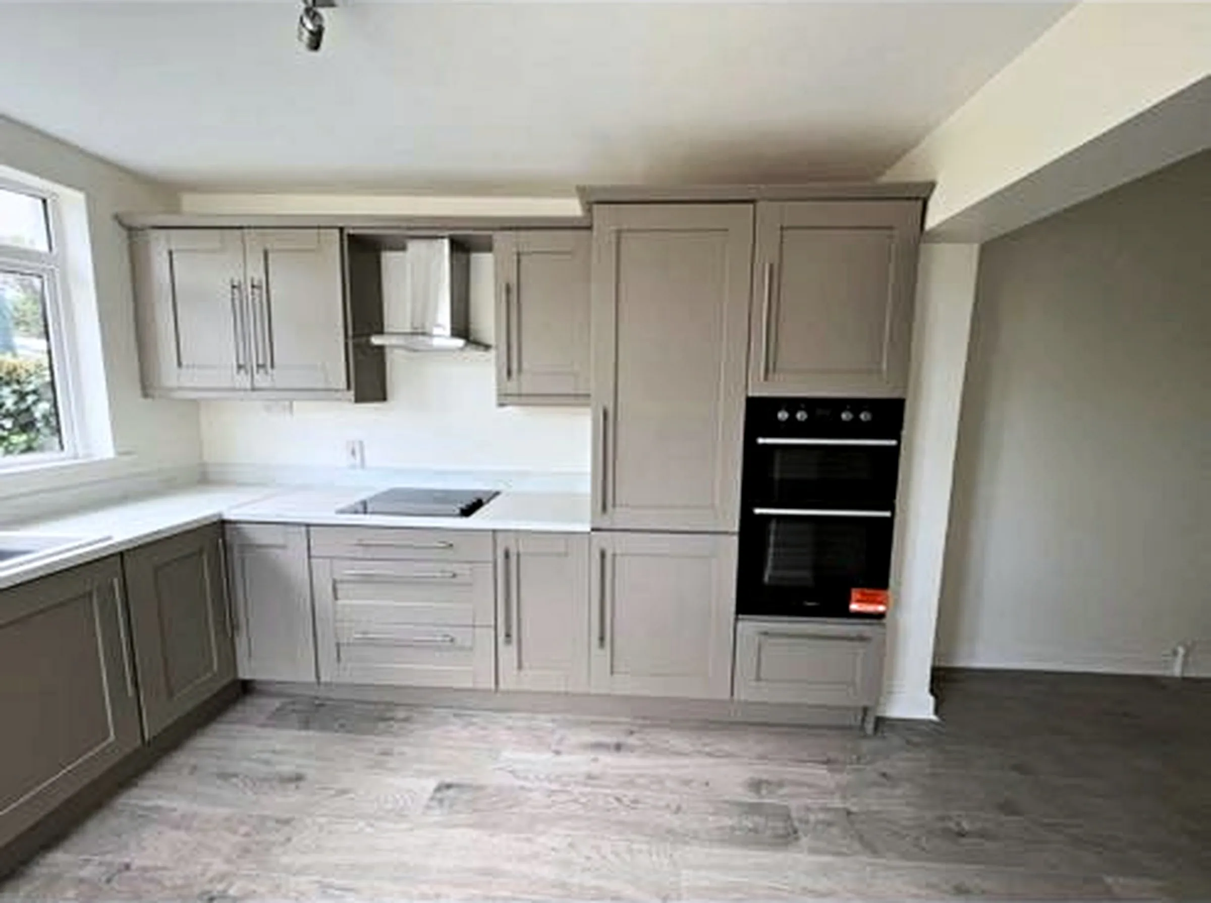 Kitchen units after spray refinishing