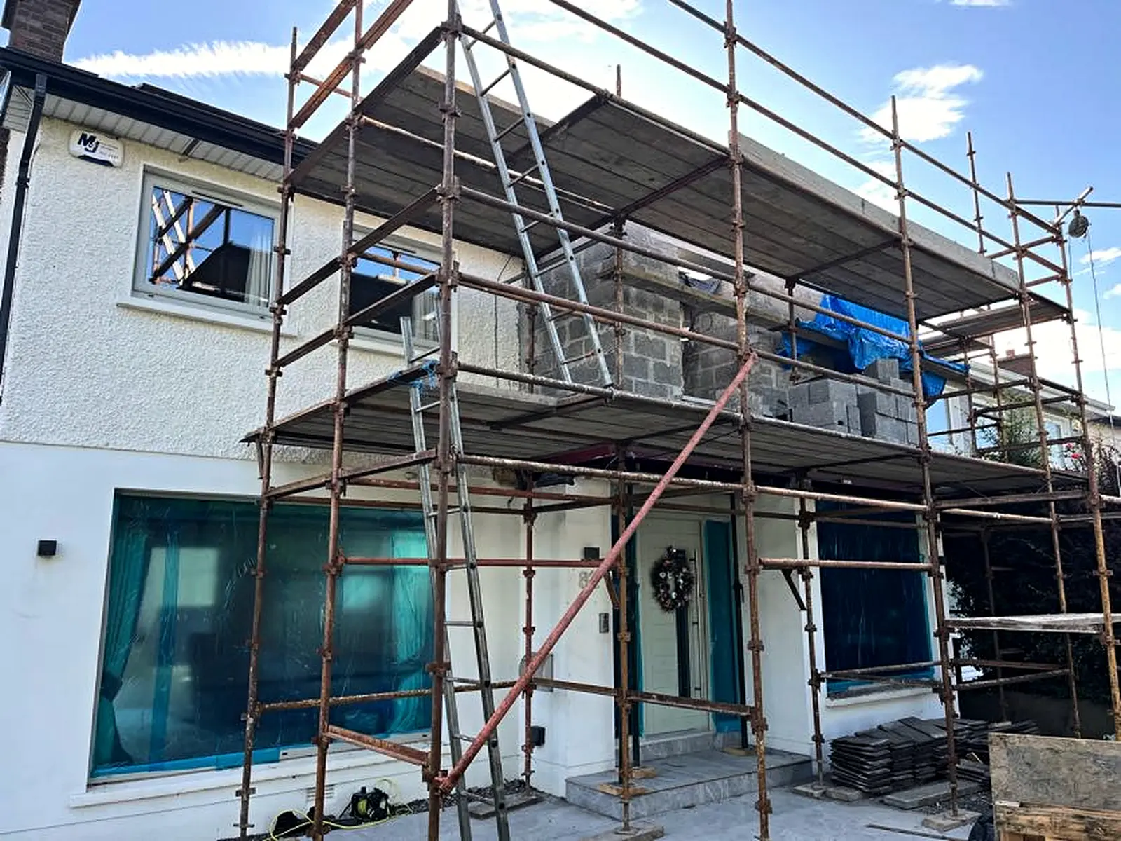 Glazed extension before UPVC colour transformation