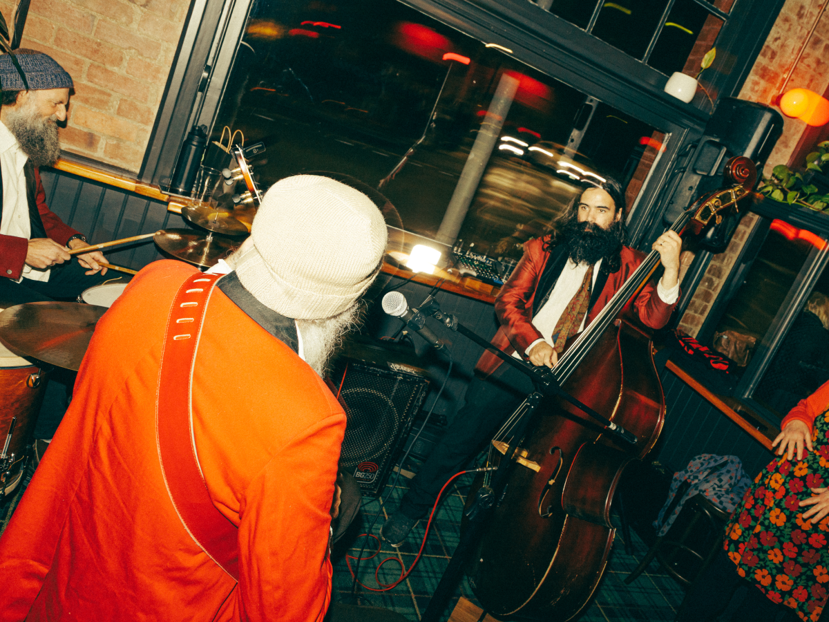 Musicians playing live at Hobart Town Hotel