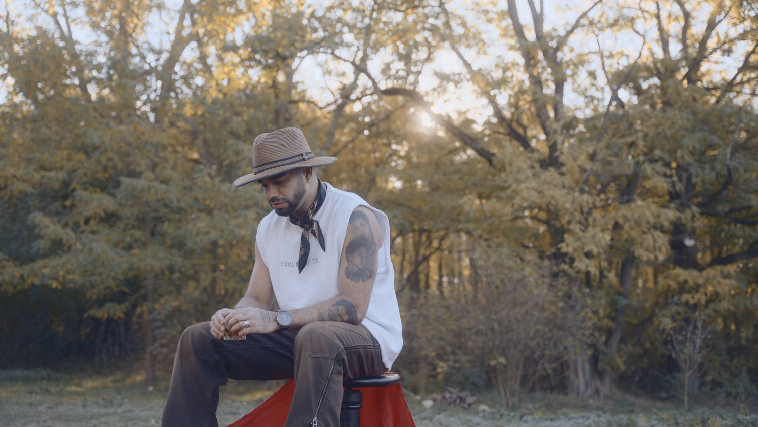 Still from the official YOU music video by Kállay Saunders, directed by Leho Daniel (7 of 11)