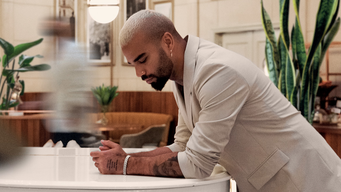 Kállay Saunders in Gala Greece: "I Wrote My New Single in Athens"
