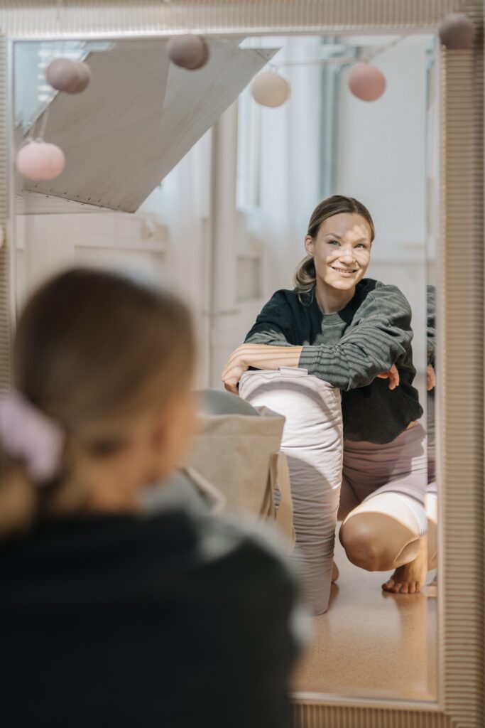 Portrait of physiotherapist Johanna Tossavainen