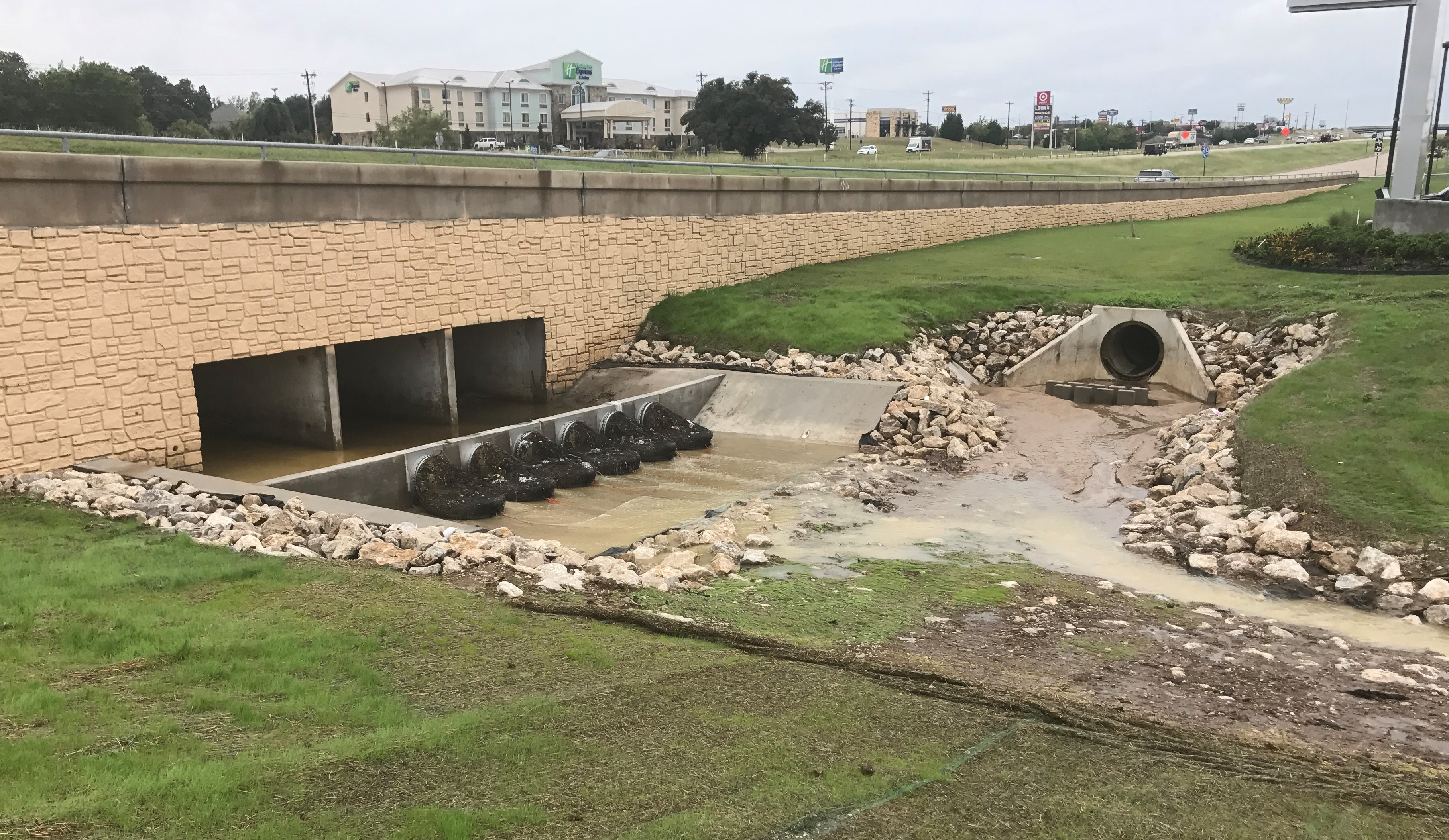 Dual  StormX™ Netting Trash Trap unit with high-density polyethylene (HDPE) nets designed to capture debris and pollutants as small as 5mm