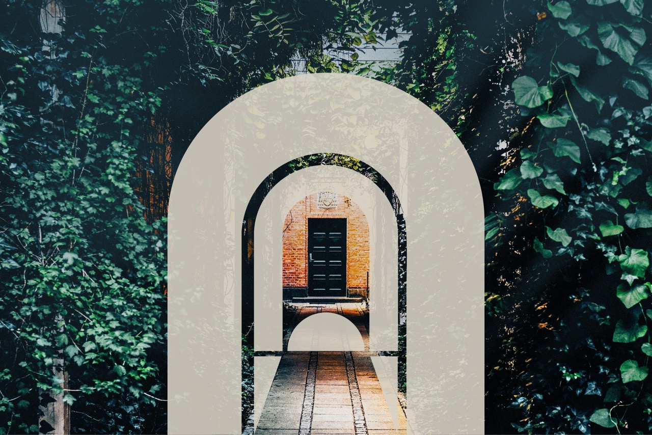 Arched gateway atmosphere for credential paths