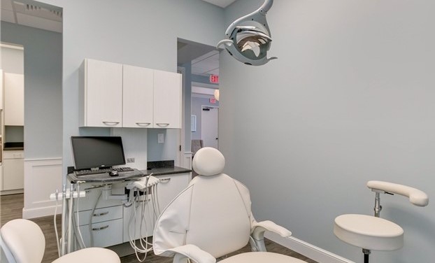 Modern treatment room at Harbor Breeze Dental Care in Jupiter