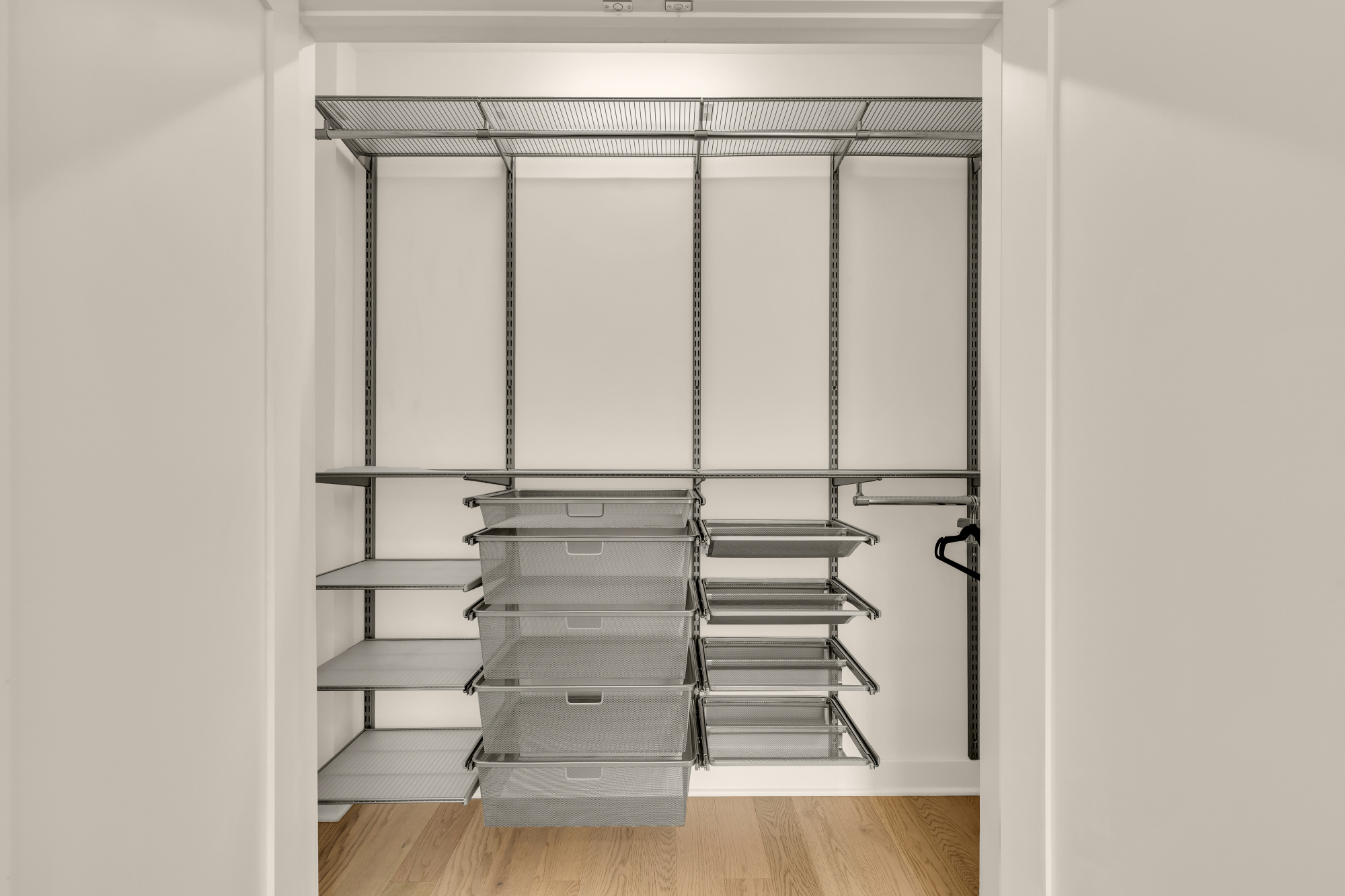Interior view 8