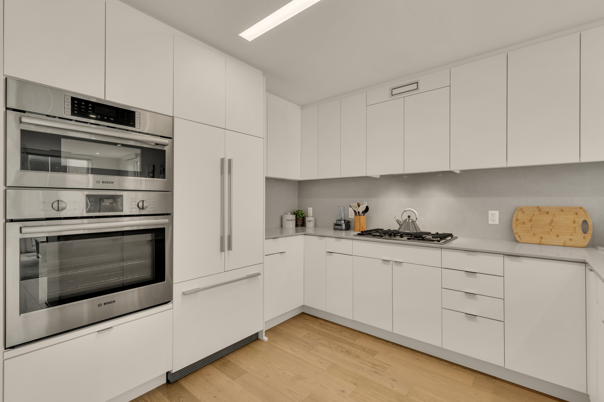 Kitchen appliances at Kennedy on L #1105