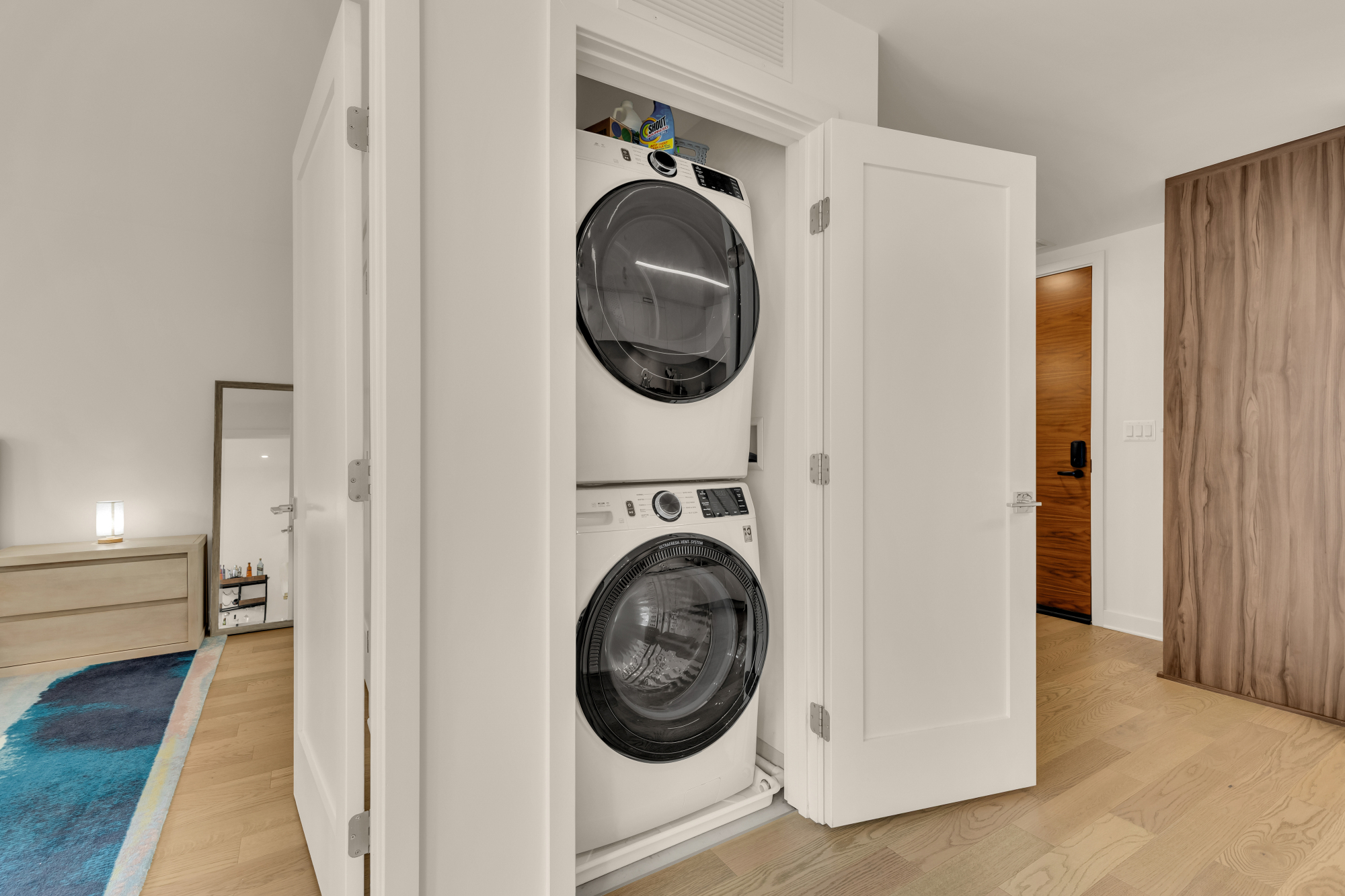 In-unit laundry at Kennedy on L #1105