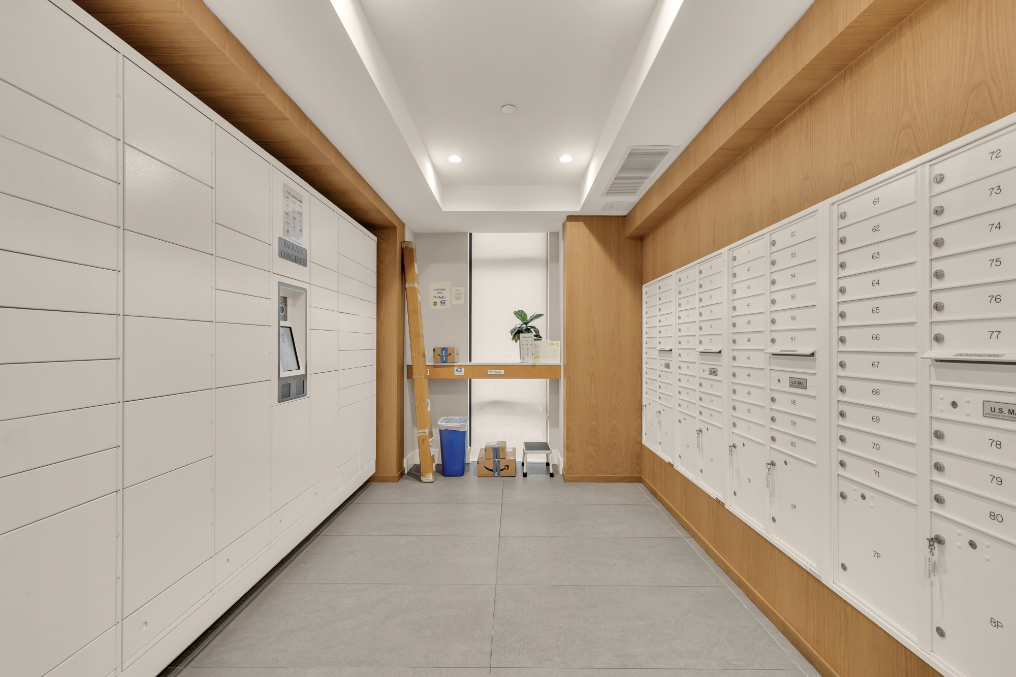 Mail and package area at Kennedy on L