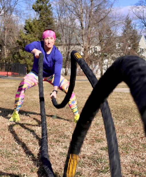 A supportive gym community training together