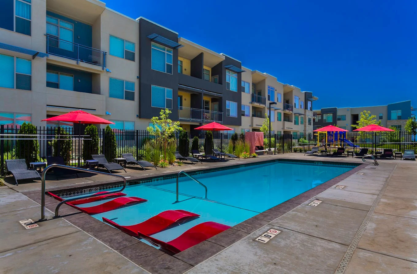 Eaglewood Apartments