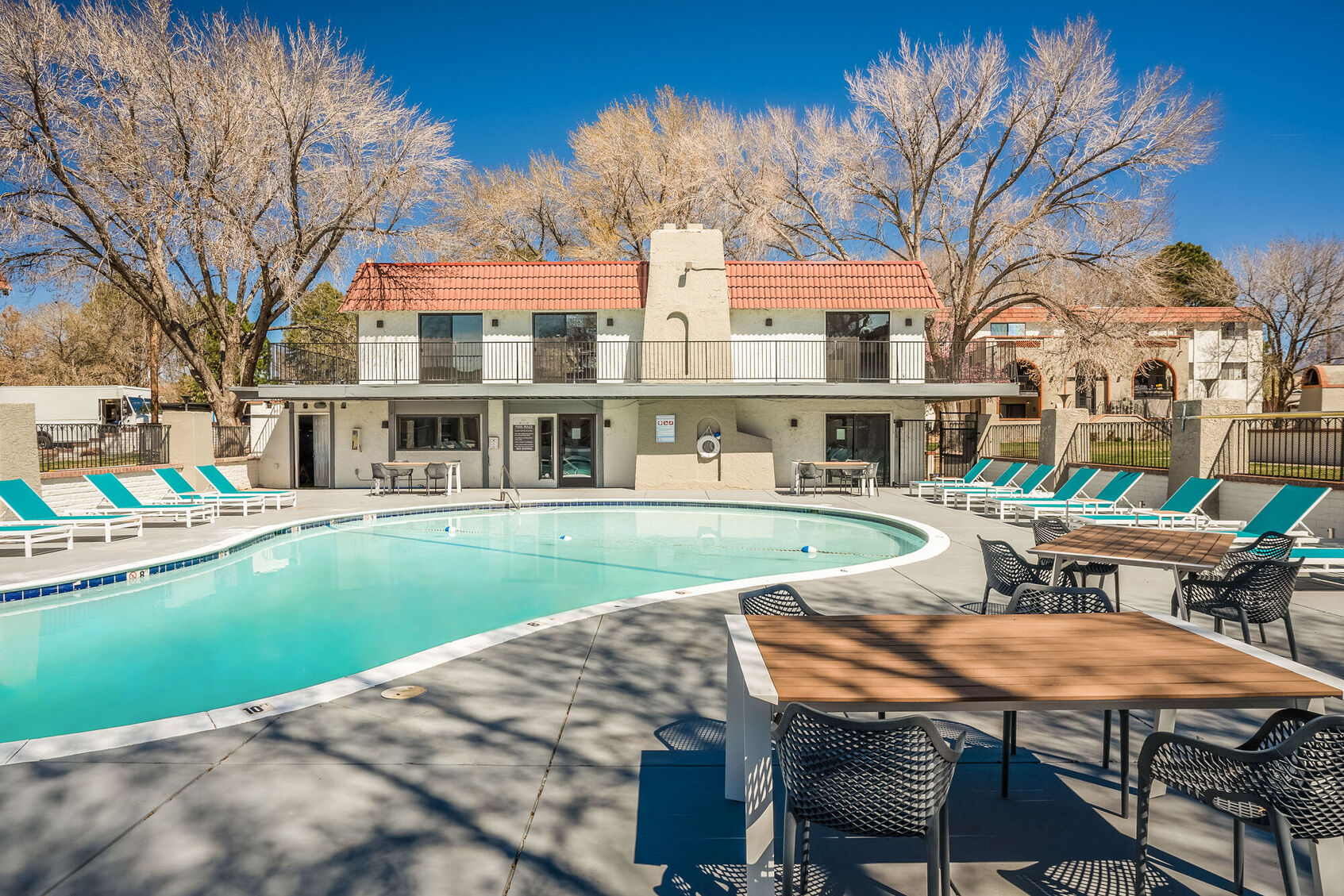 Milo Apartments