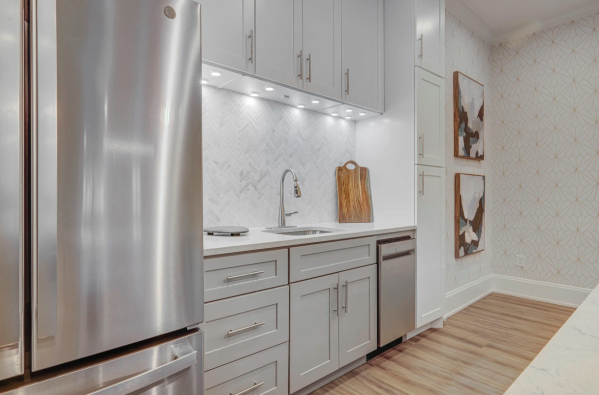 River Oaks Apartments