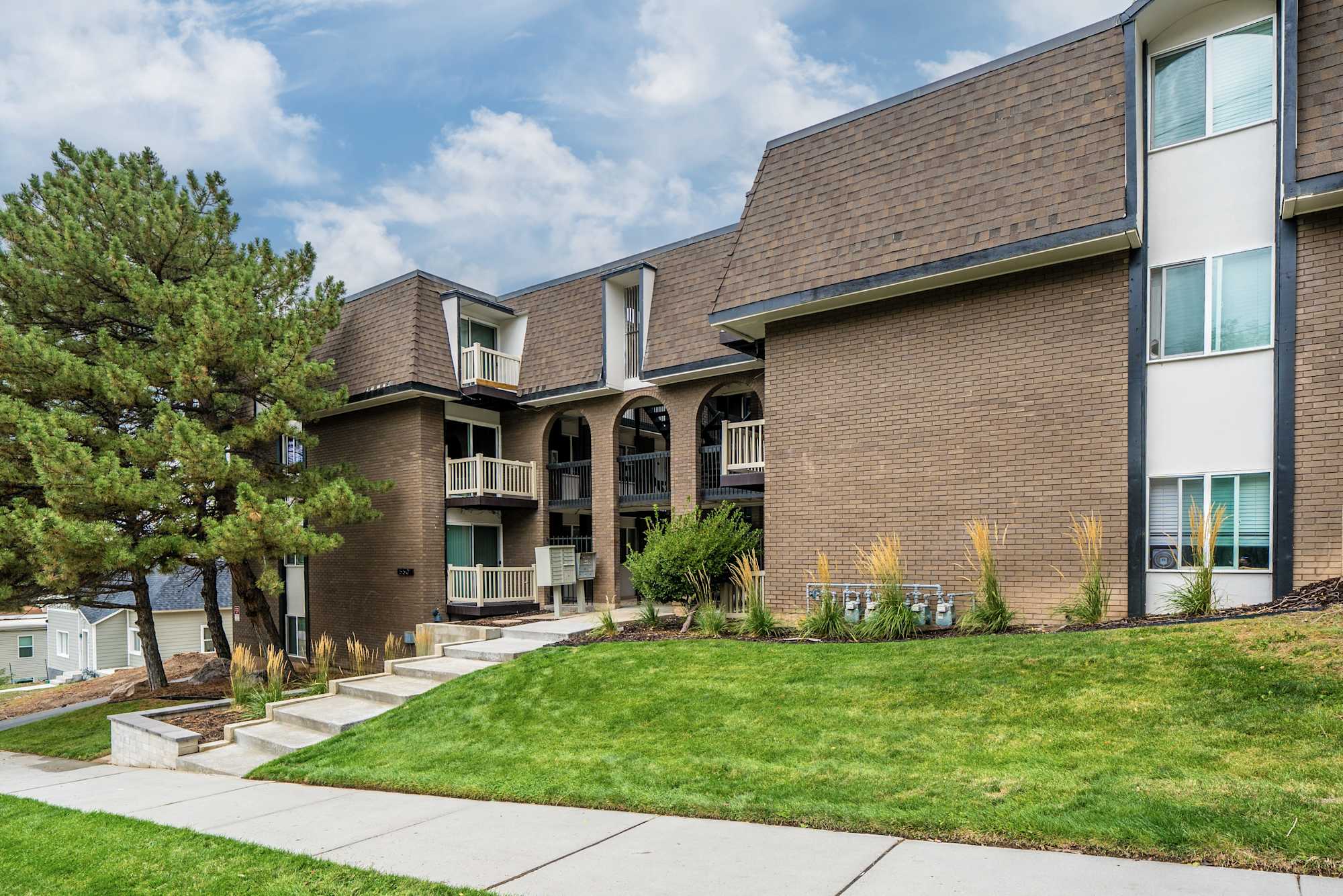 Emerson Apartments, Ogden