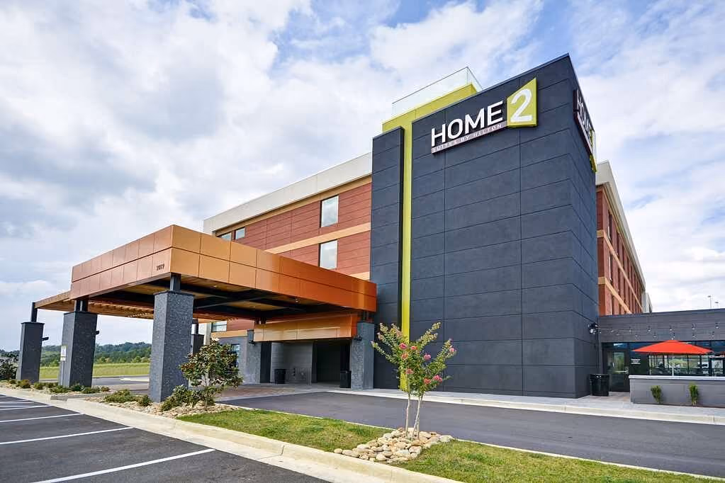 Home2Suites - Pigeon Forge