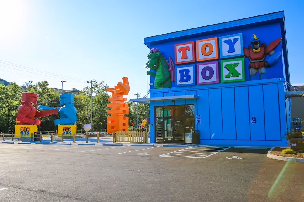 Toy Box - Pigeon Forge