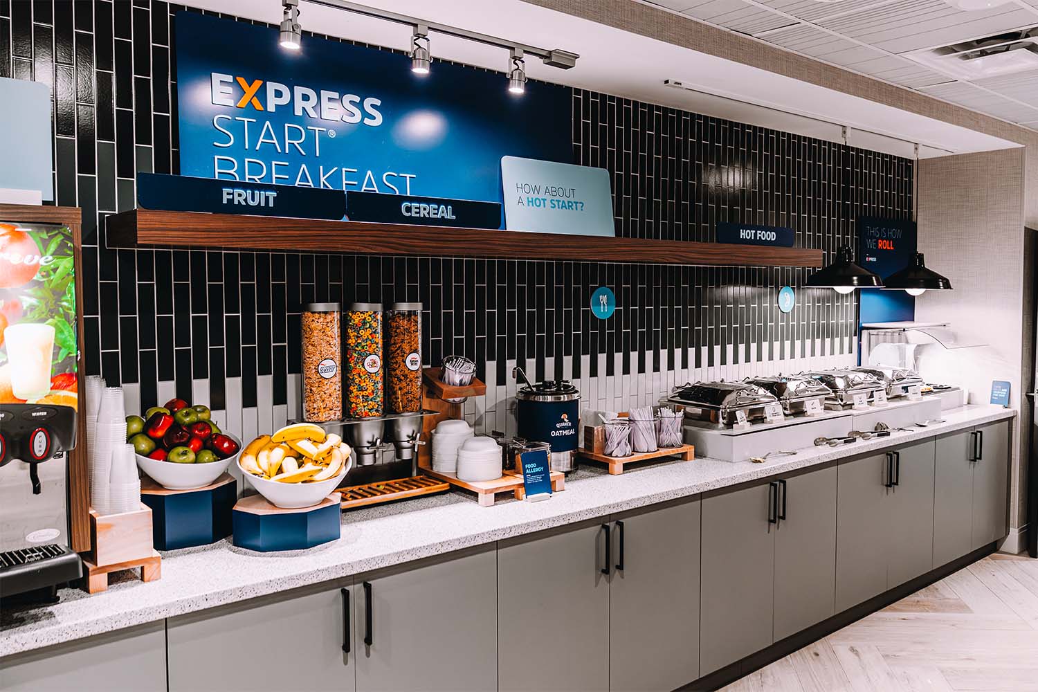 Beverage and dining area of the Holiday Inn Express  by D&S Builders.