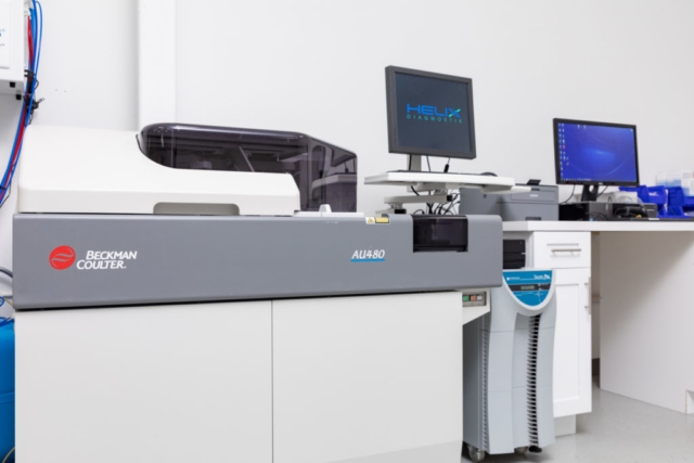 Beckman Coulter AU480 chemistry analyzer