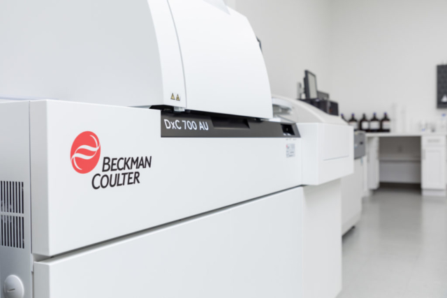 Beckman Coulter DxC 700 AU detail