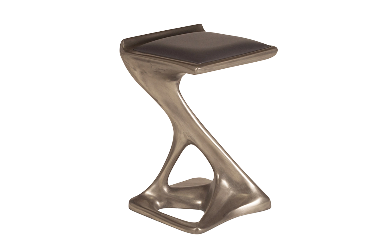sculptural wood stool Attitude by Amorph