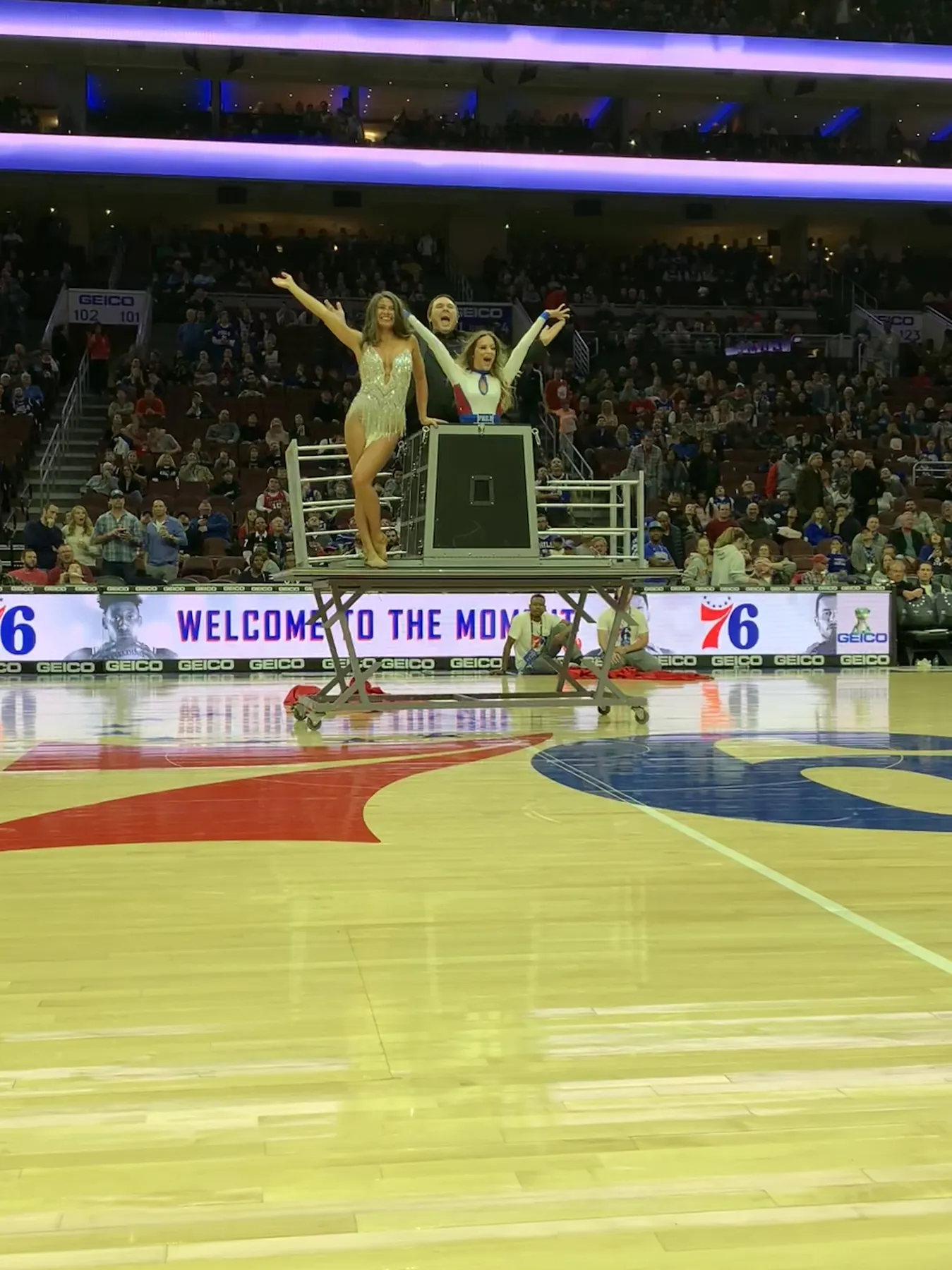 Philadelphia 76ers, dancer involvement