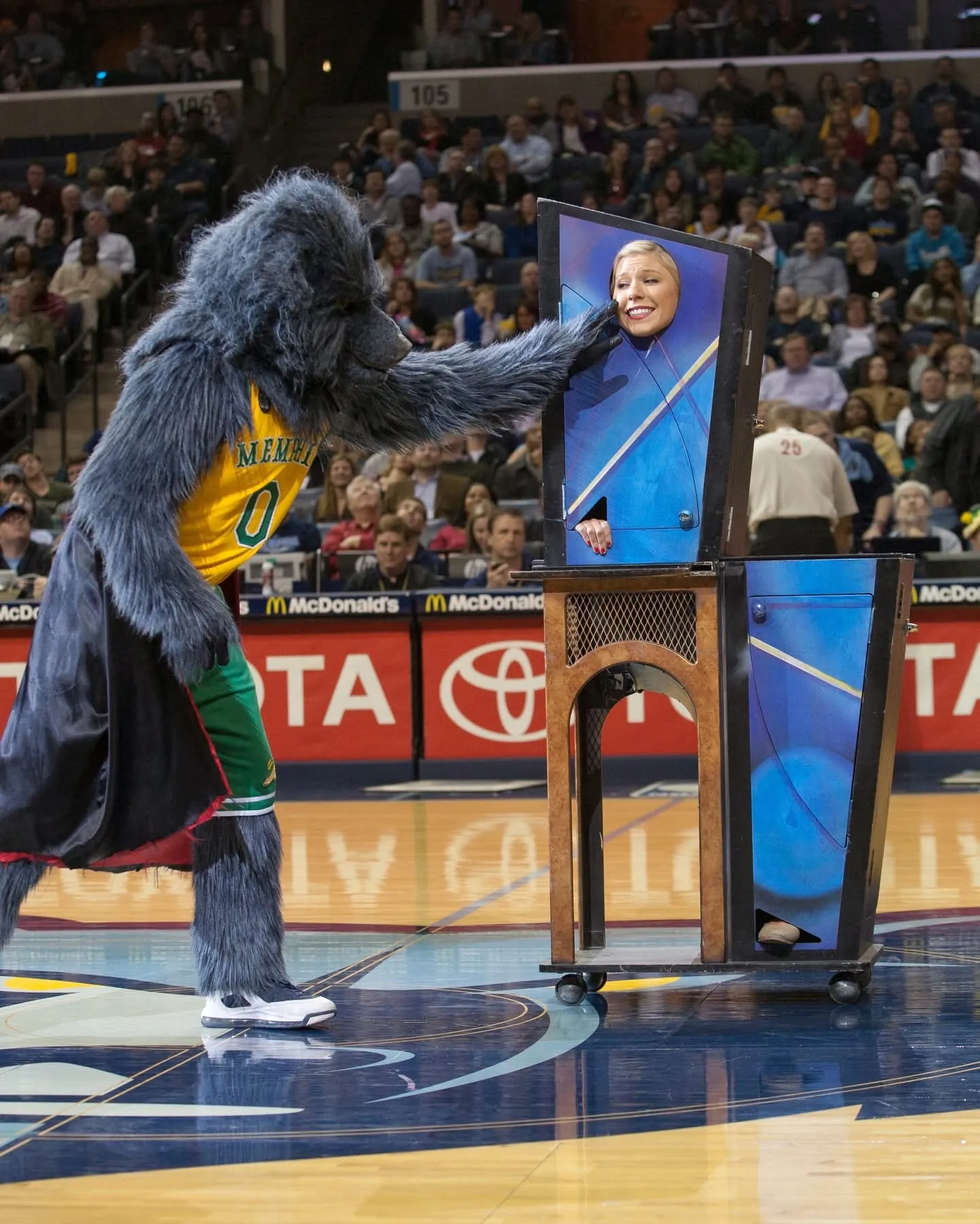 Memphis Grizzlies mascot