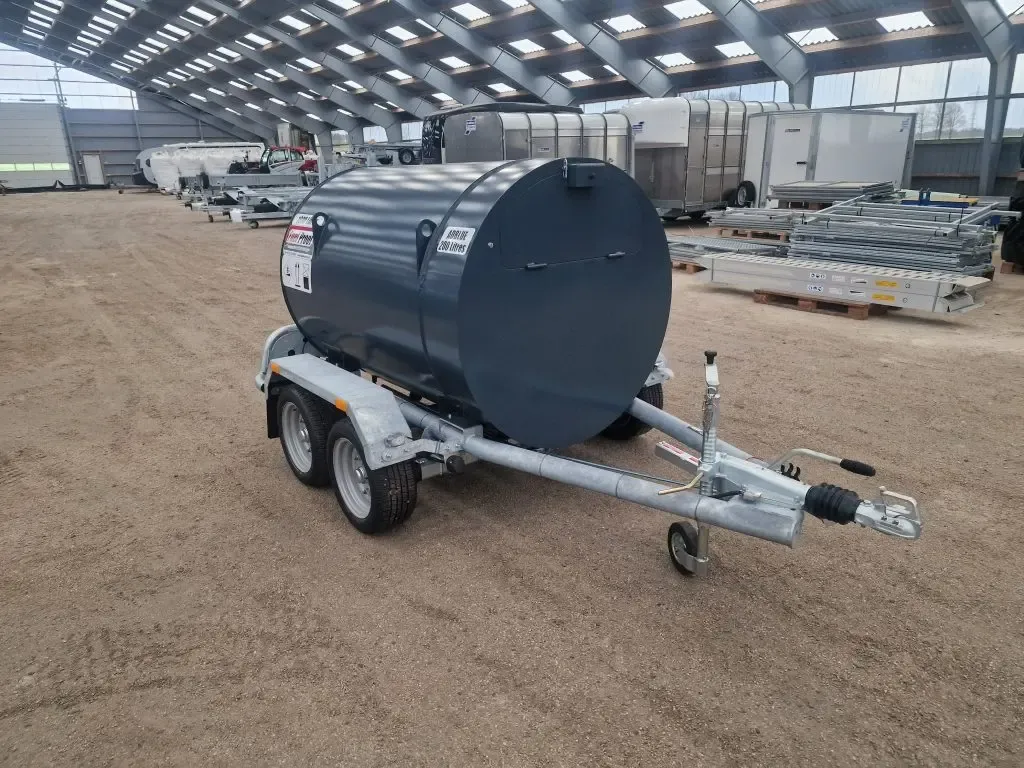 Dieseltankhenger på 1000 liter med pumpe