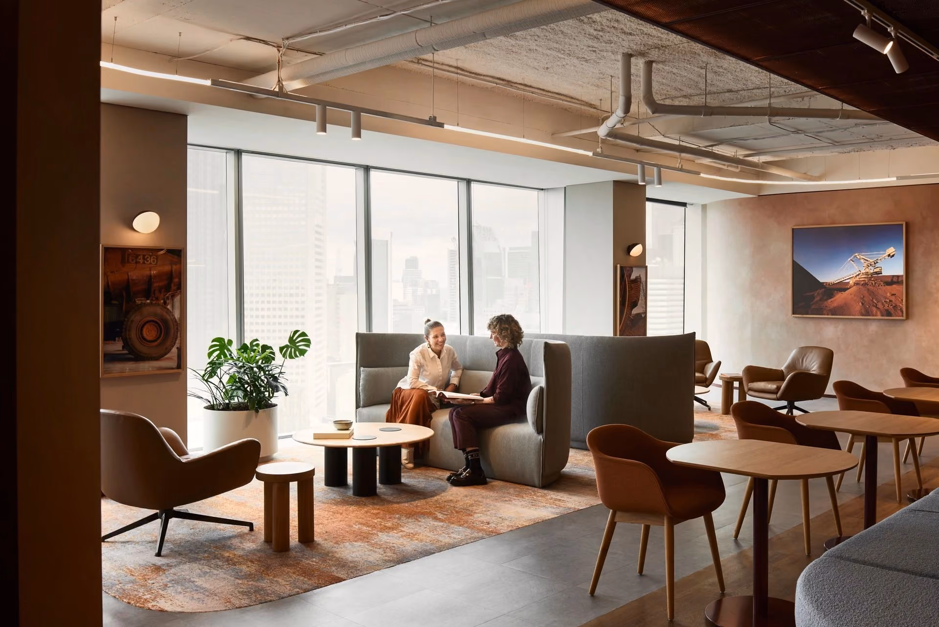 SaaS and tech industry background photo
