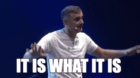 Gary Vaynerchuk speaking on stage without notes