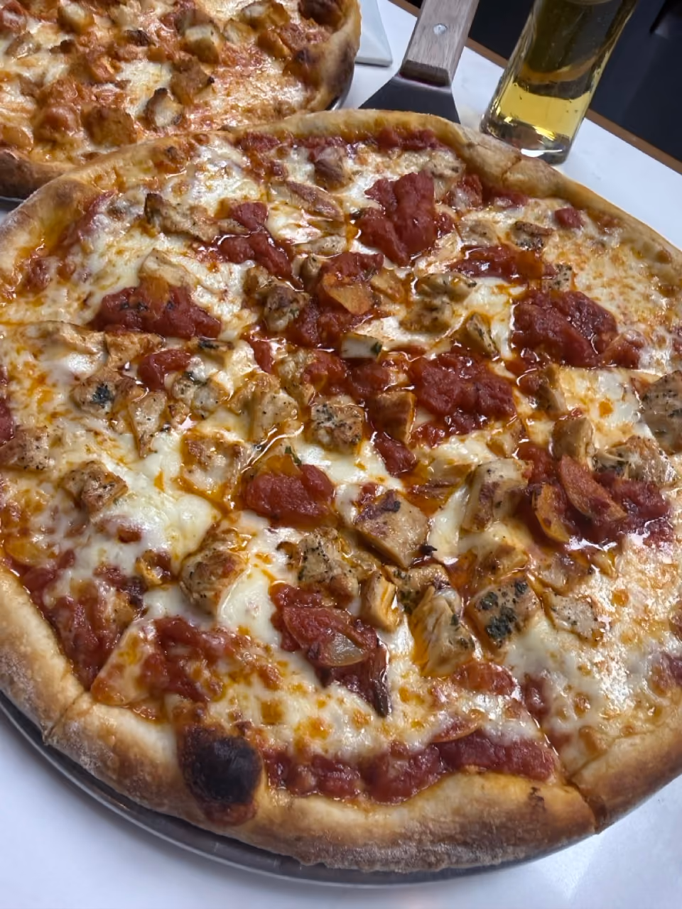 A pizza of peperonni