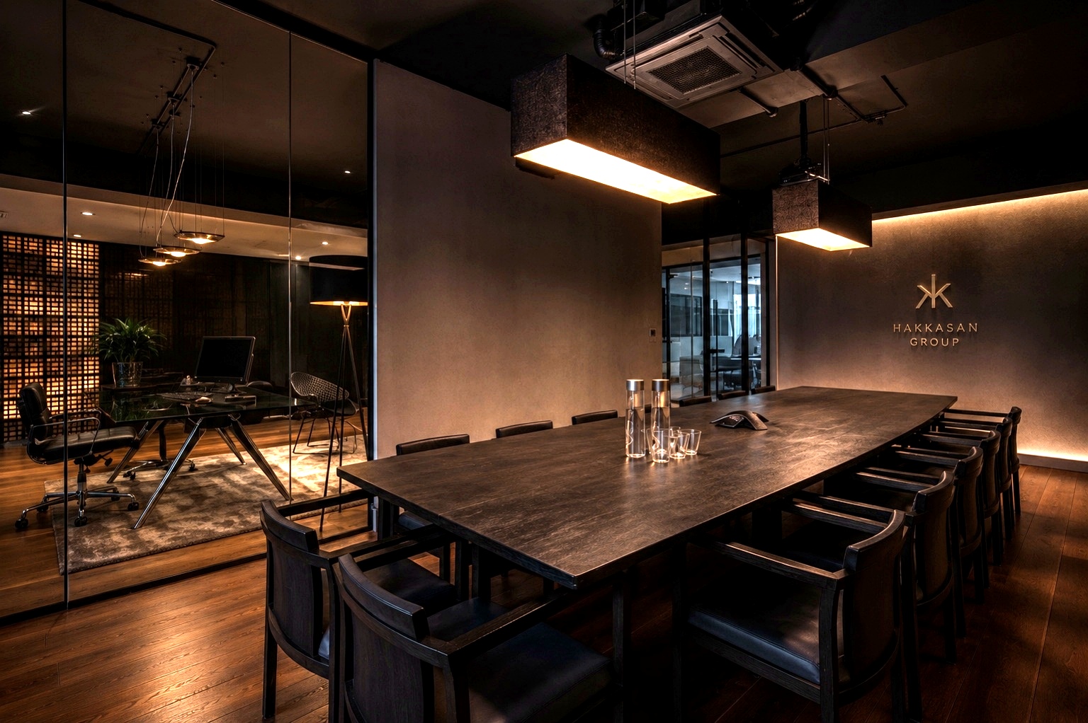 An 8,000 sq ft hospitality-influenced London office refurbishment for Hakkasan Group, delivered with flexible work settings and executive meeting space.