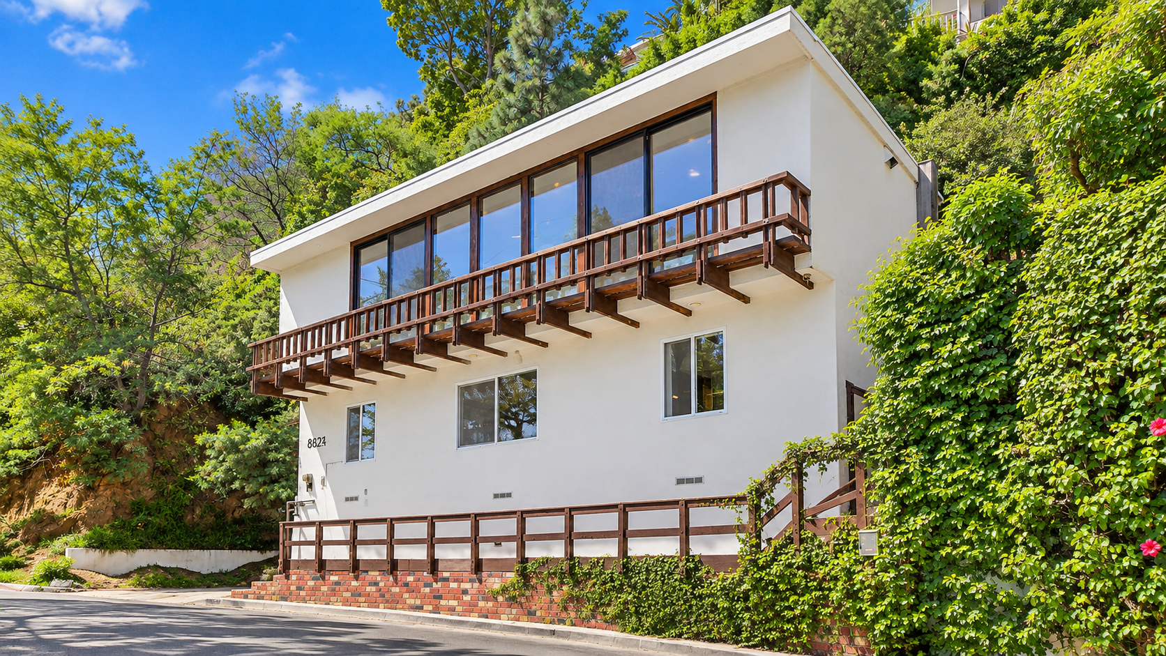 Exterior of the Hollywood Hills probate property