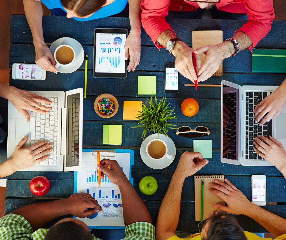 An image showing a healthy workplace.