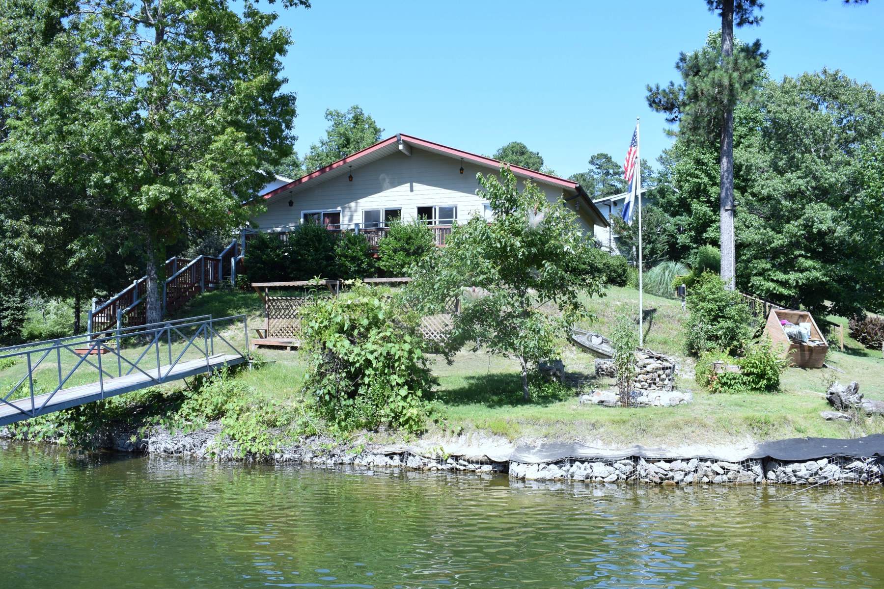 Waterfront surroundings