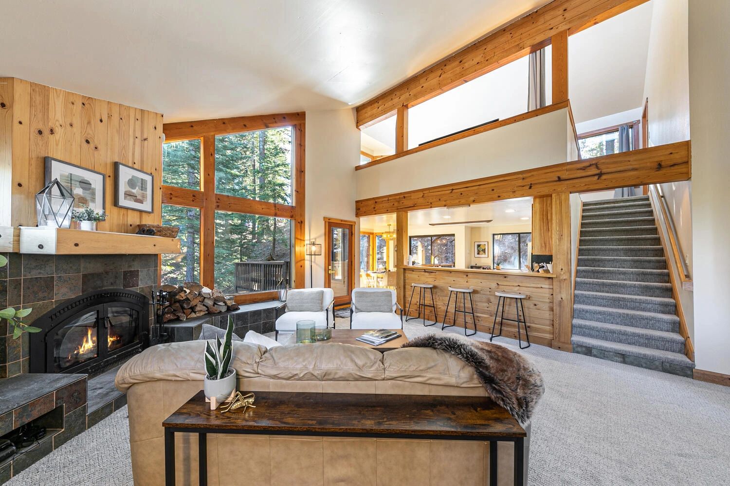 Open living room with vaulted ceilings
