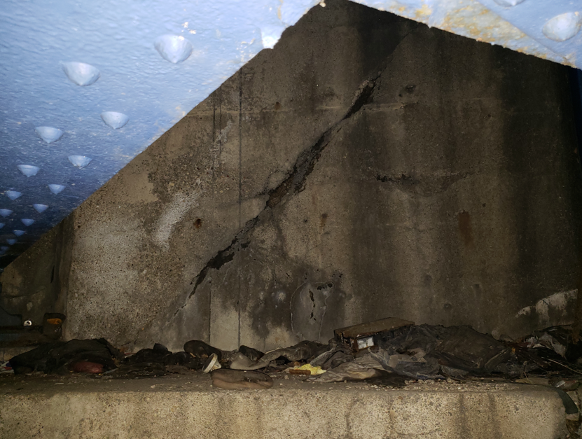 Abutment wall crack detail
